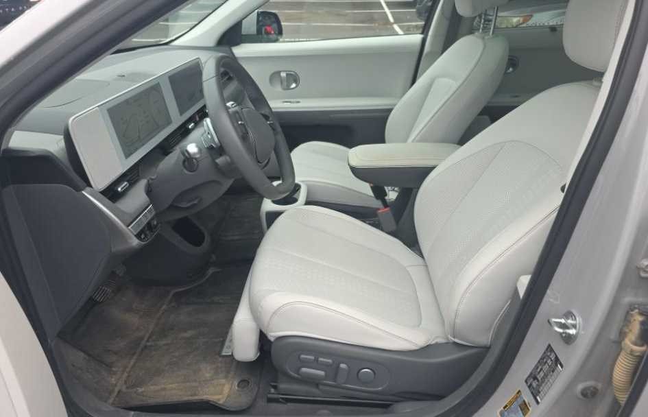 Certified Used 2023 Cyber Gray Hyundai Limited image 9