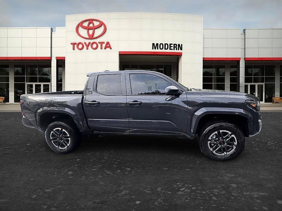 Certified Used 2025 Underground Toyota SR image 15