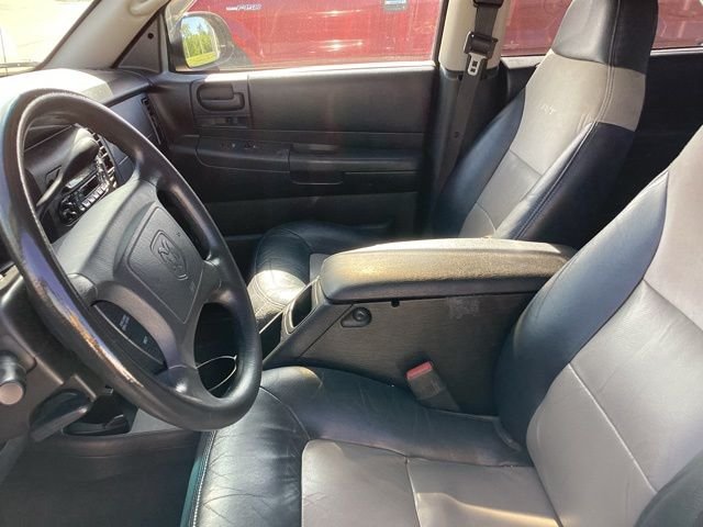 Used 2003 Maroon Dodge SLT image 13