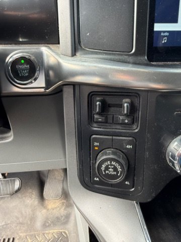 Used 2022 White Ford LARIAT image 20