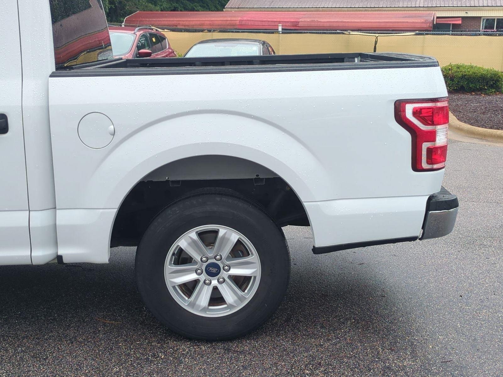 Used 2018 Oxford White Ford XLT image 11