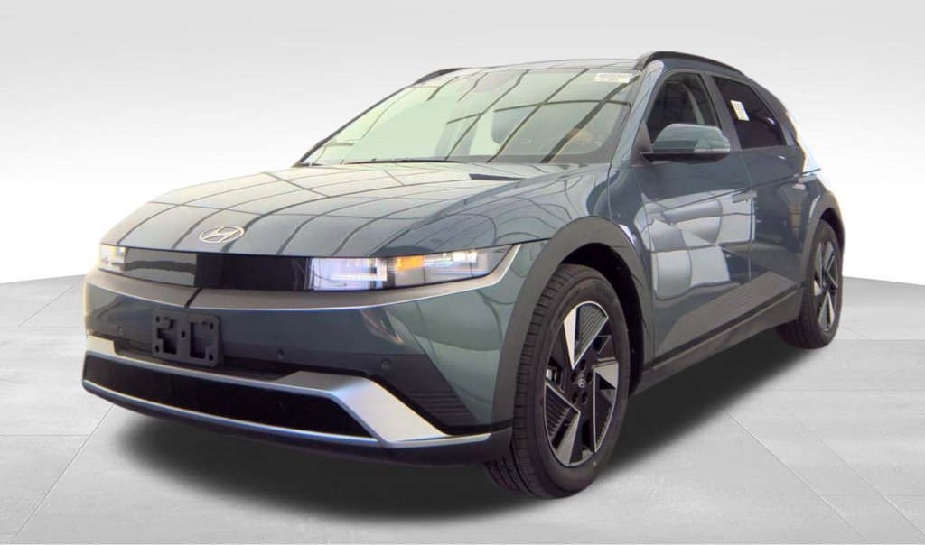 Used 2025 Green Hyundai SEL image 1