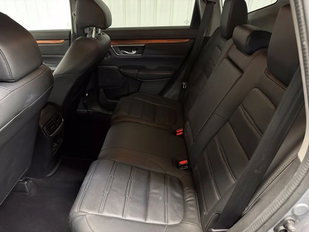 Used 2019 Lunar Silver Metallic Honda Touring image 29