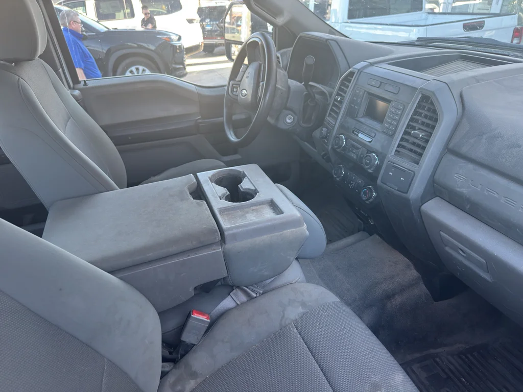 Used 2019 Oxford White Ford XL image 8