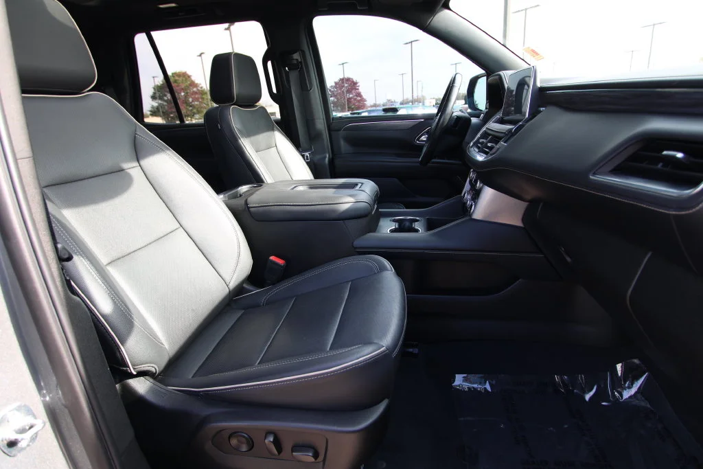 Used 2022 Gray GMC SLT image 8
