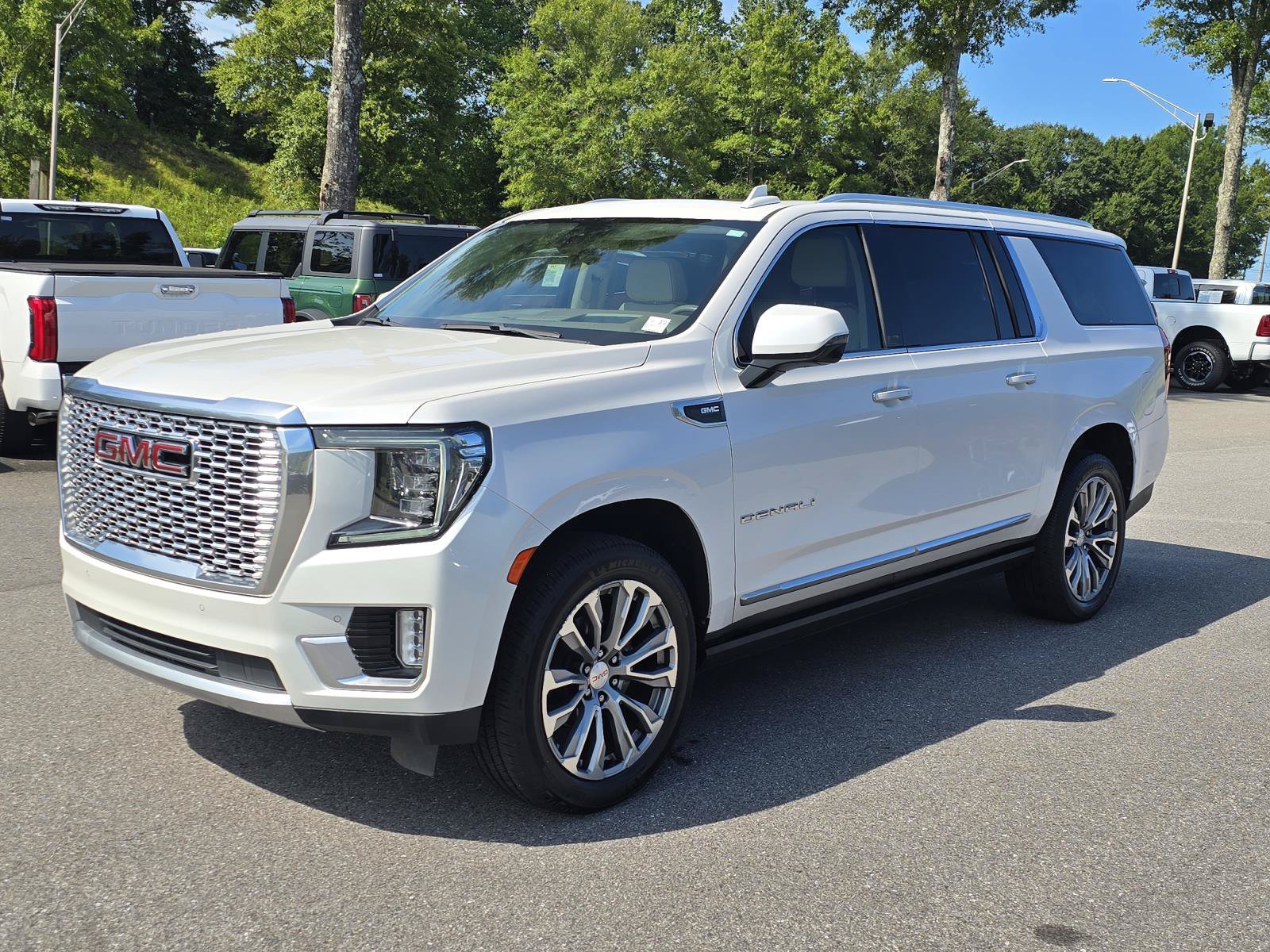 2021 GMC Yukon XL Denali - Photo 13