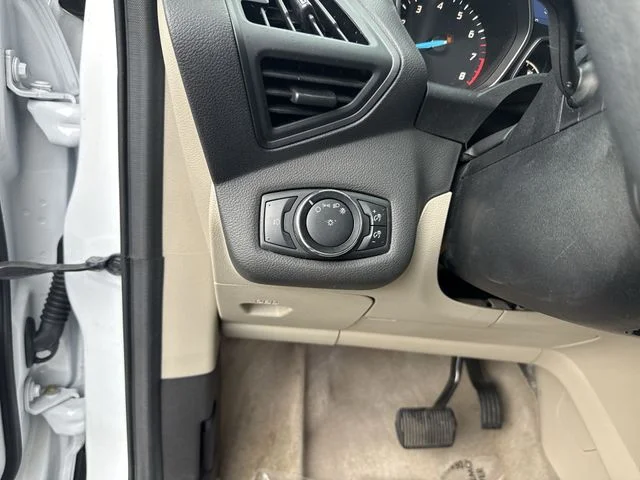 Used 2014 White Ford SE image 23
