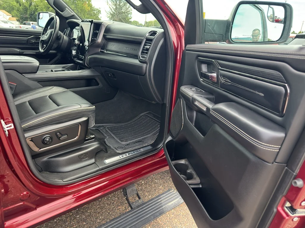 Used 2022 Delmonico Red Pearlcoat Ram Limited image 15