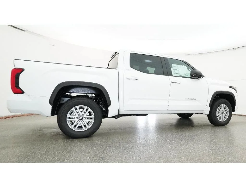 New 2026 Ice Cap Toyota SR5 image 33