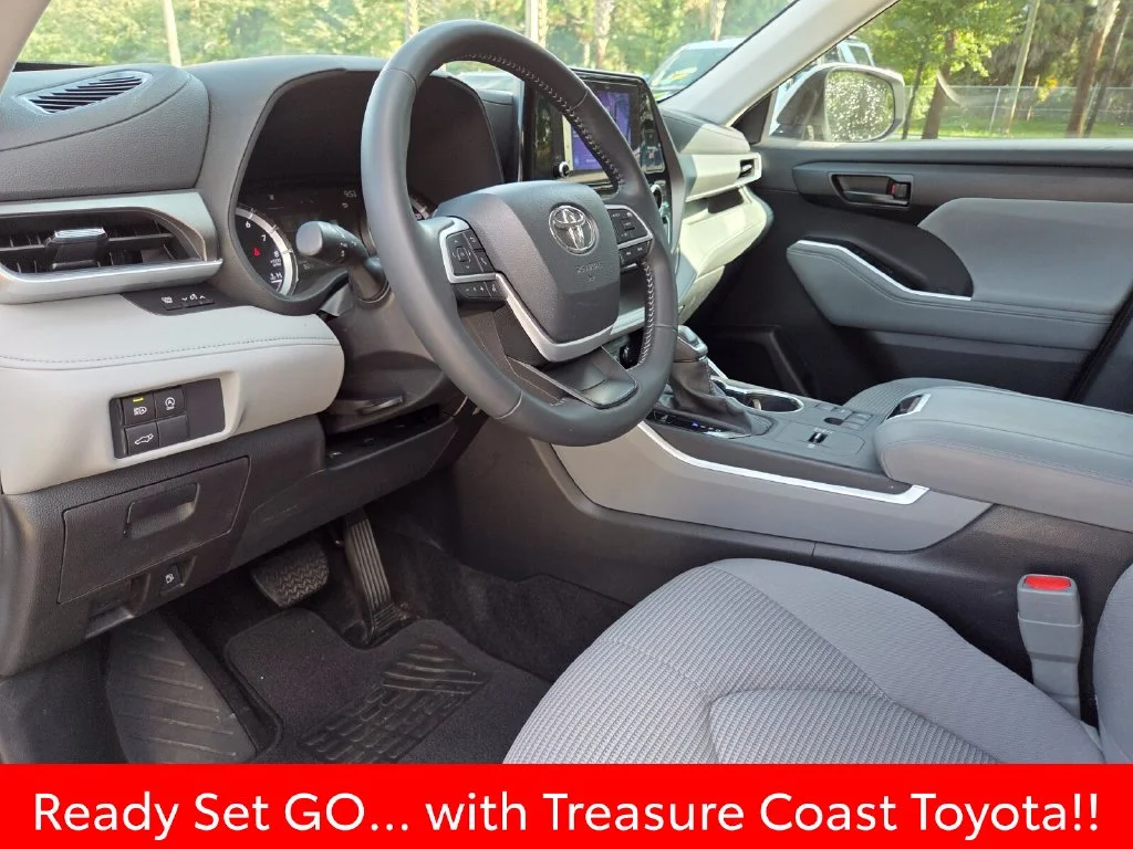 Certified Used 2025 Beige Toyota LE image 29