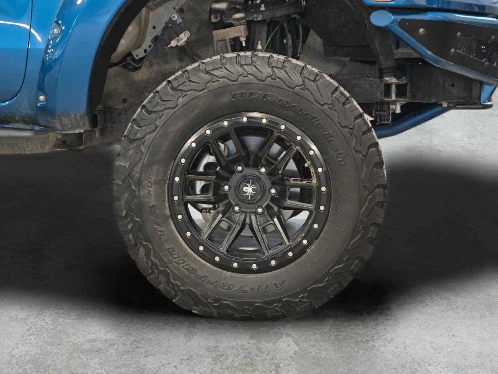 Used 2022 Velocity Blue Ford XLT image 56