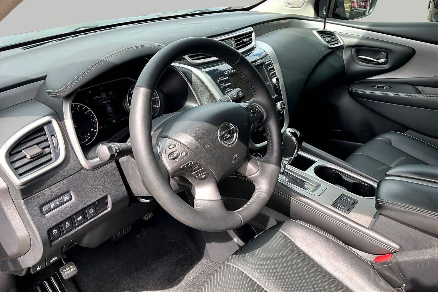 Used 2020 Gun Metallic Nissan SL image 18