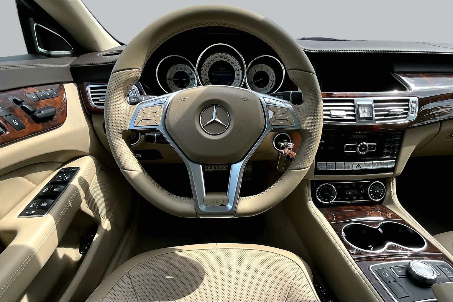 Used 2014 Diamond White Metallic Mercedes-Benz CLS 550 image 6