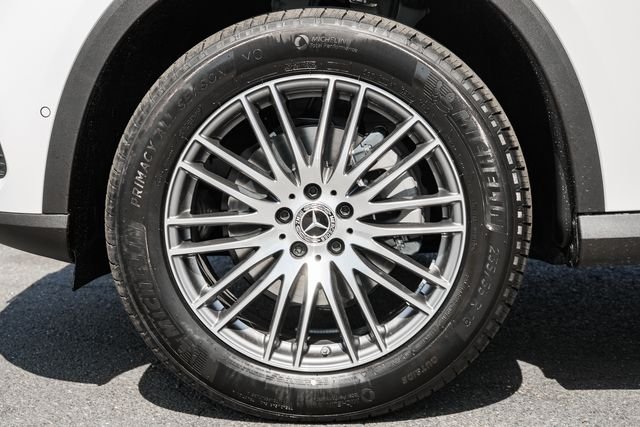 New 2026 Polar White Mercedes-Benz GLC 300 image 17