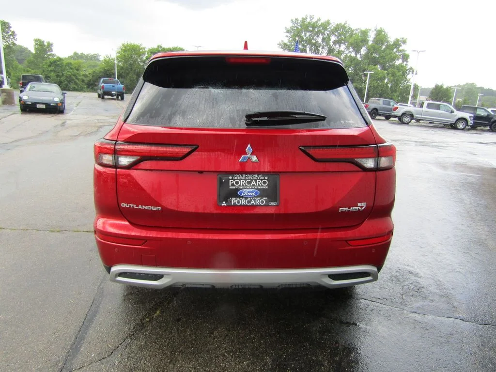 2025 Mitsubishi Outlander Plug-in Hybrid SE - Photo 7