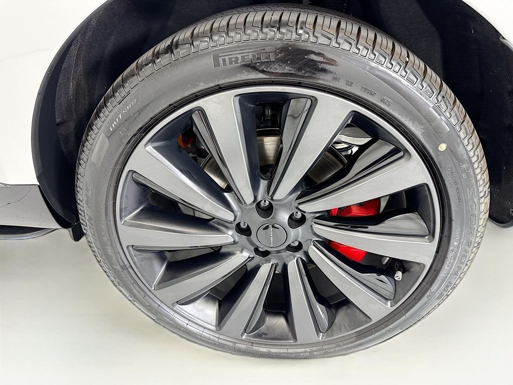 New 2026 Borasco Grey LAND ROVER SV Signature Suite image 30