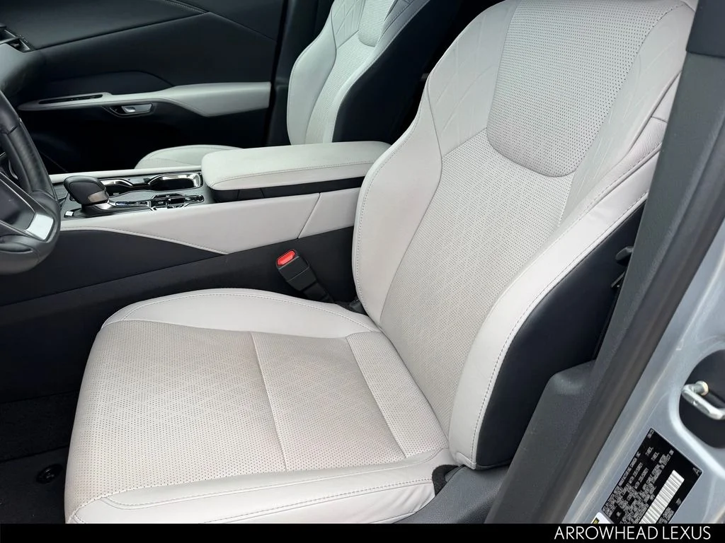 Used 2025 Silver Lexus 350h Premium Plus image 22