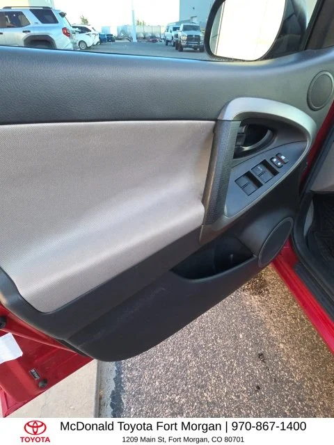 Used 2012 Red Toyota Base image 13