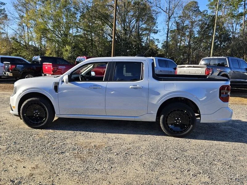 New 2026 Space White Metallic Ford Lobo™ image 4