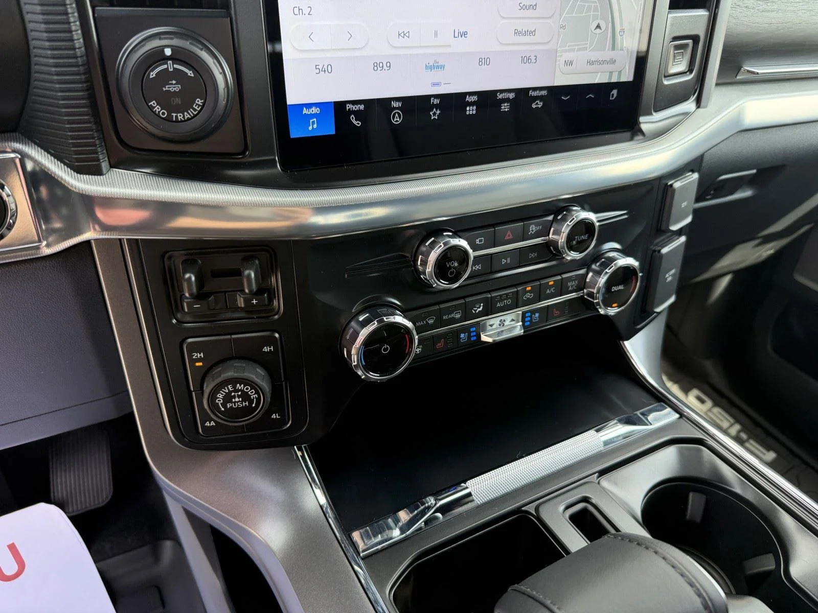 New 2026 Oxford White Ford Lariat® image 21