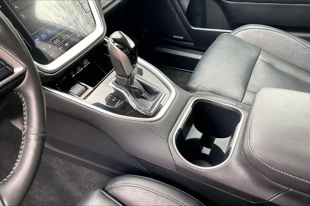 Used 2024 White Subaru Touring XT image 17