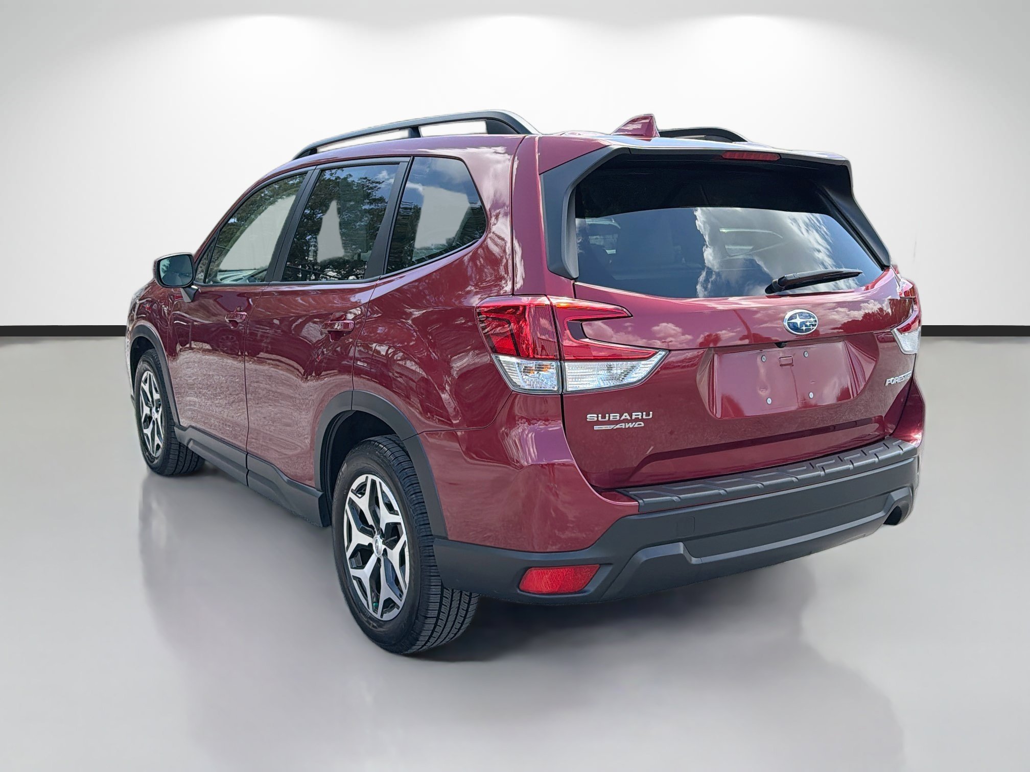Used 2020 Crimson Red Pearl Subaru Premium image 5