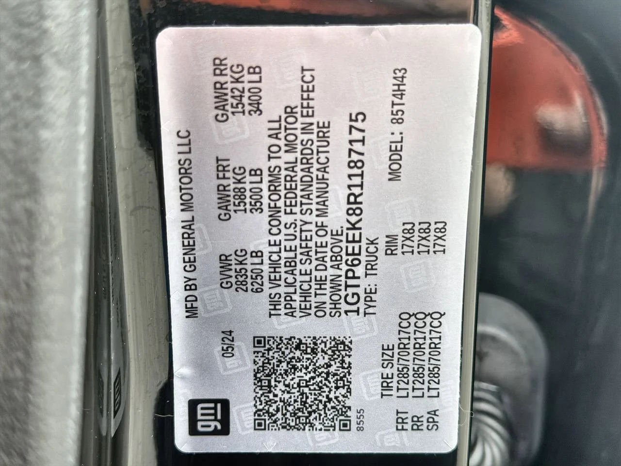 Used 2024 Onyx Black GMC AT4X image 29