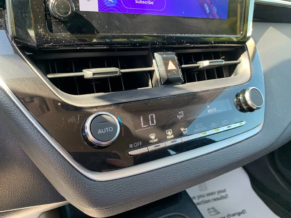 Used 2024  Toyota LE image 23