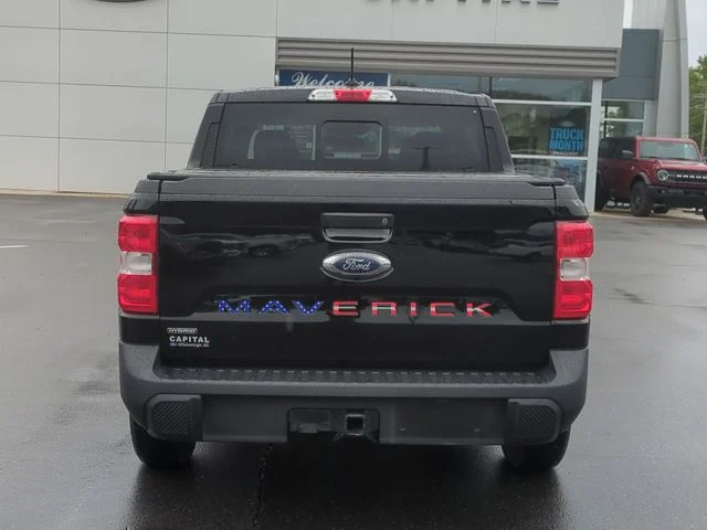 Used 2023 Black Ford Lariat image 12