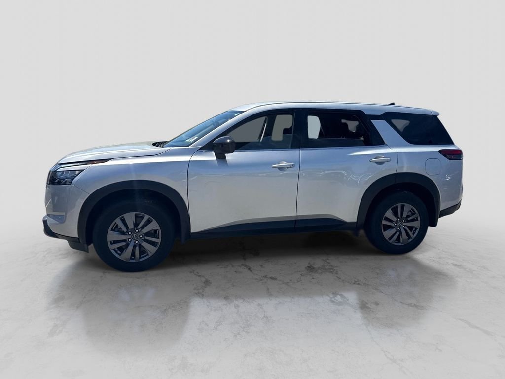 Used 2025 Silver Nissan S image 2