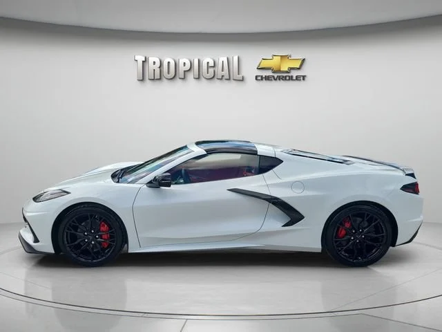 Used 2027 Arctic White Chevrolet 3LT image 2