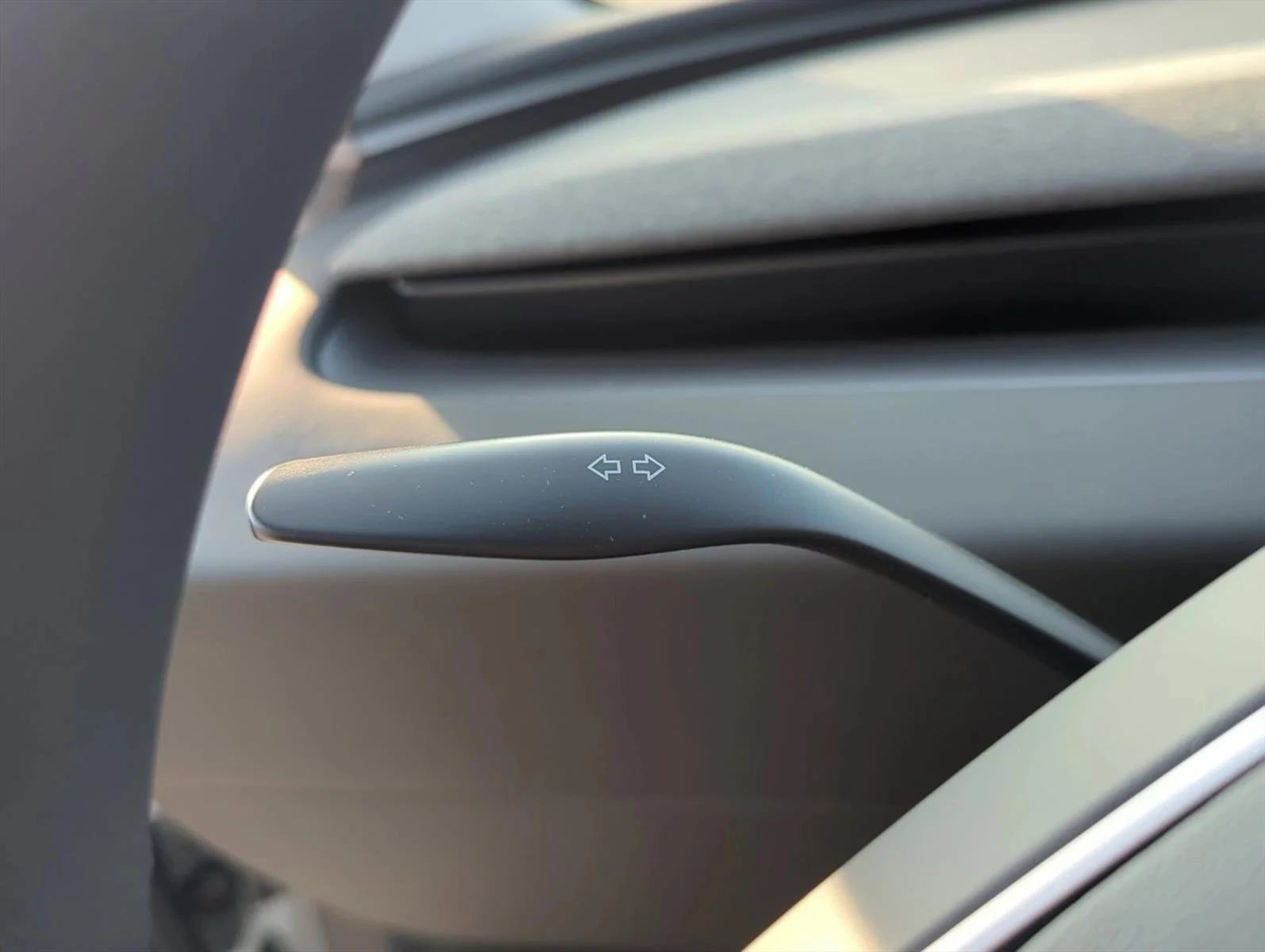Used 2025 White Tesla Standard image 13