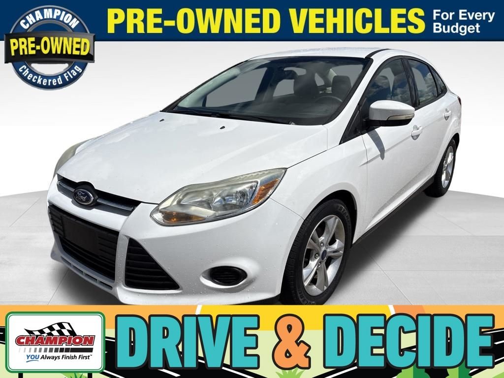 Used 2014 White Ford SE image 1