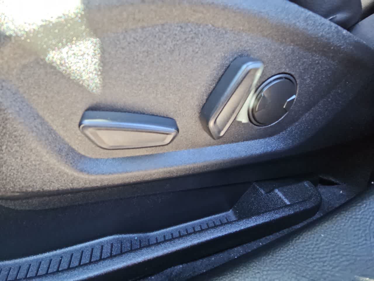 Used 2024 Atlas Blue Metallic Ford SEL image 13