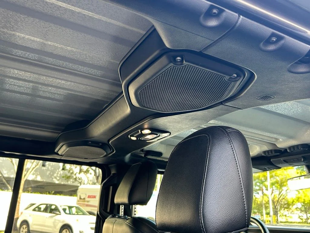 Used 2021 Gray Jeep Unlimited Sport image 32