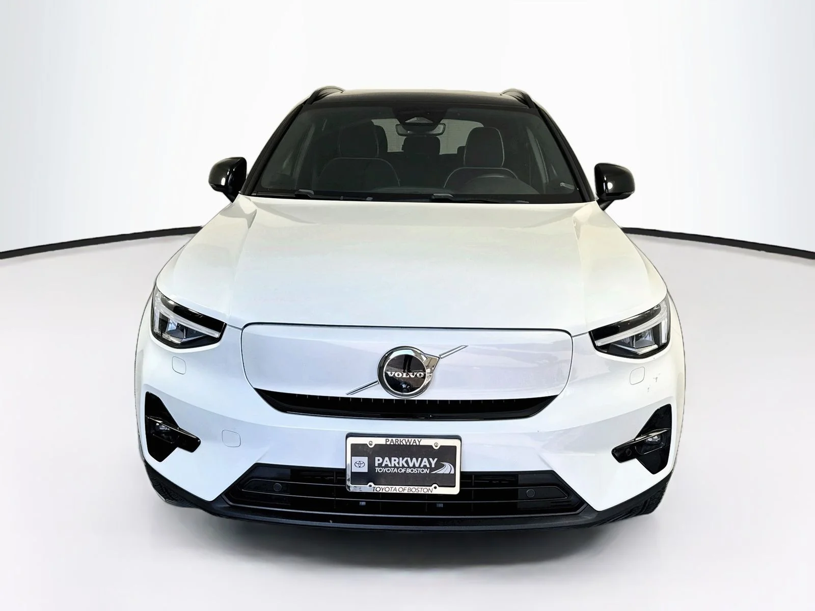 Used 2023 Volvo XC40 Plus with VIN YV4ED3UW5P2078117 for sale in Boston, MA