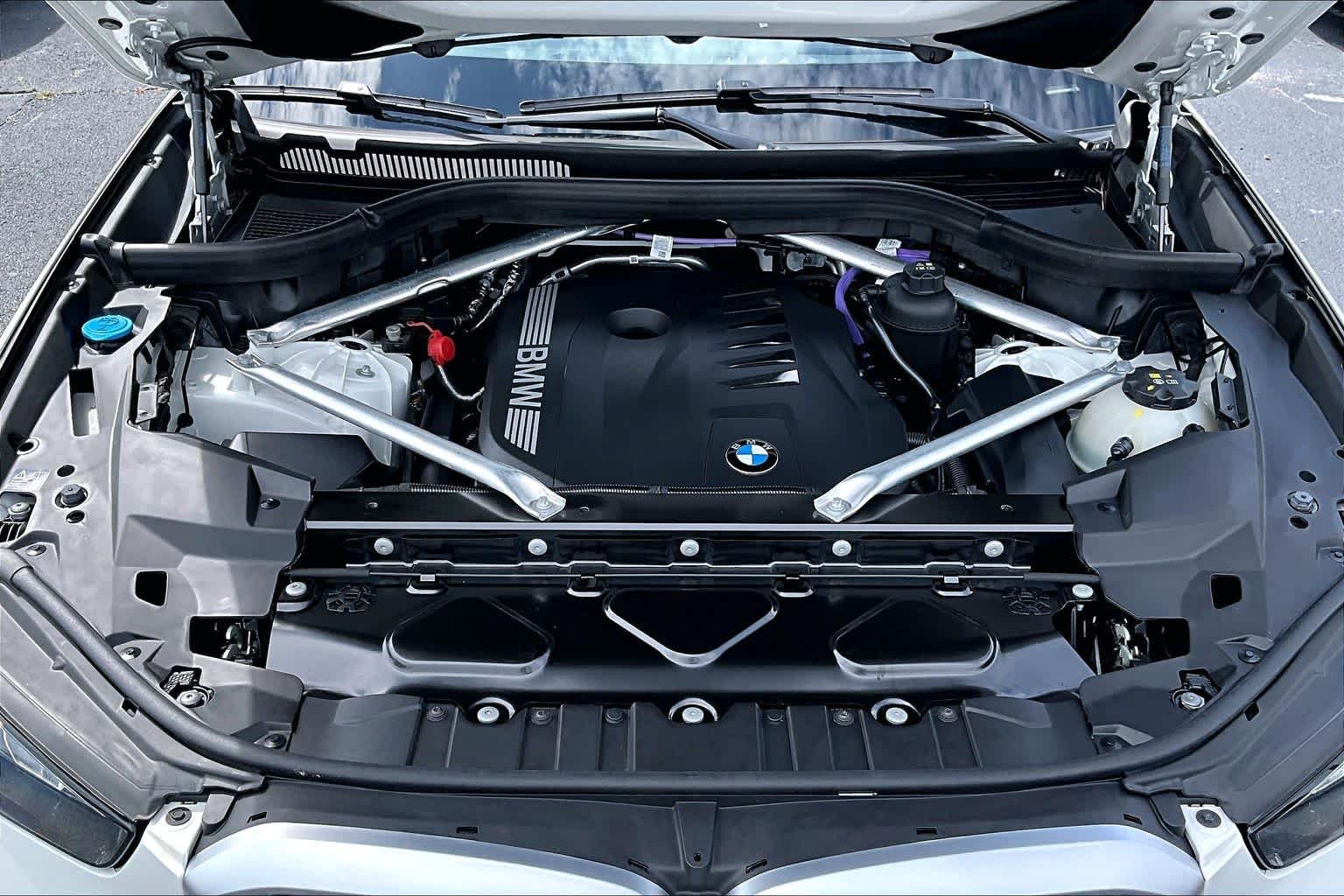 Used 2026 Alpine White BMW sDrive40i image 64