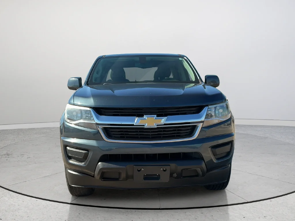 Used 2019 SHADOW GRAY METALLIC Chevrolet 2WD LT image 6