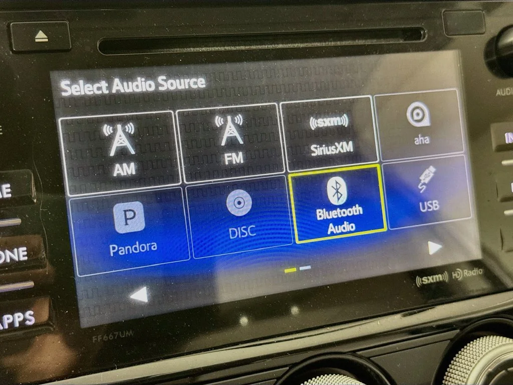 Used 2016 Silver Subaru 2.5i Premium image 17