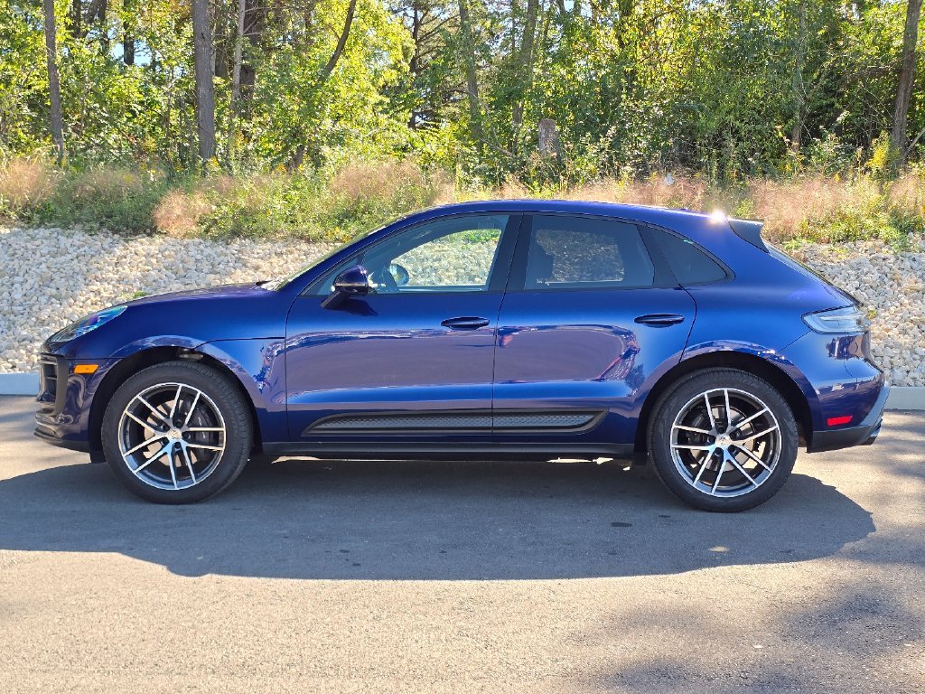 Used 2025 Blue Porsche  image 2