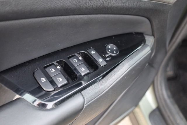 Used 2024 Green Kia X-Line image 23