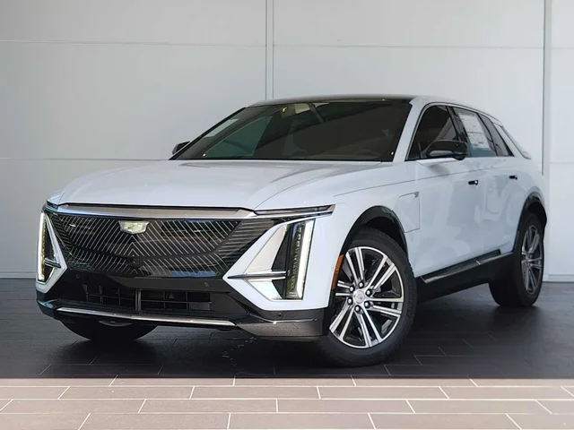 New 2026 Cadillac LYRIQ Luxury