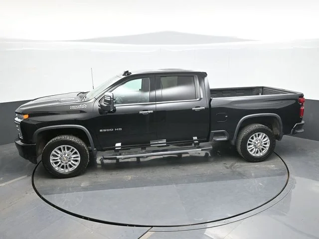 Used 2023 Black Chevrolet High Country image 12