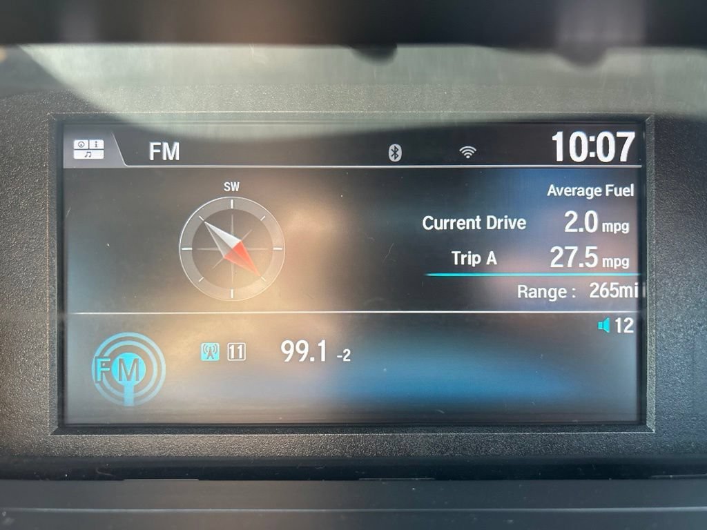 Used 2017 White Honda EX-L image 28
