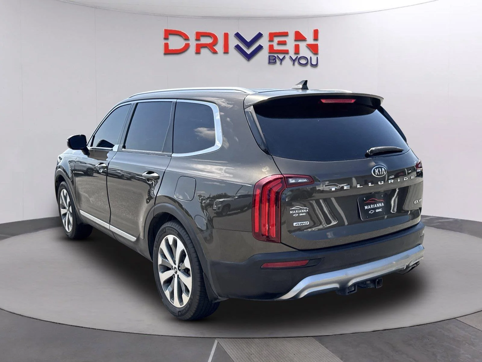 Used 2020 Dark Moss Kia EX image 6