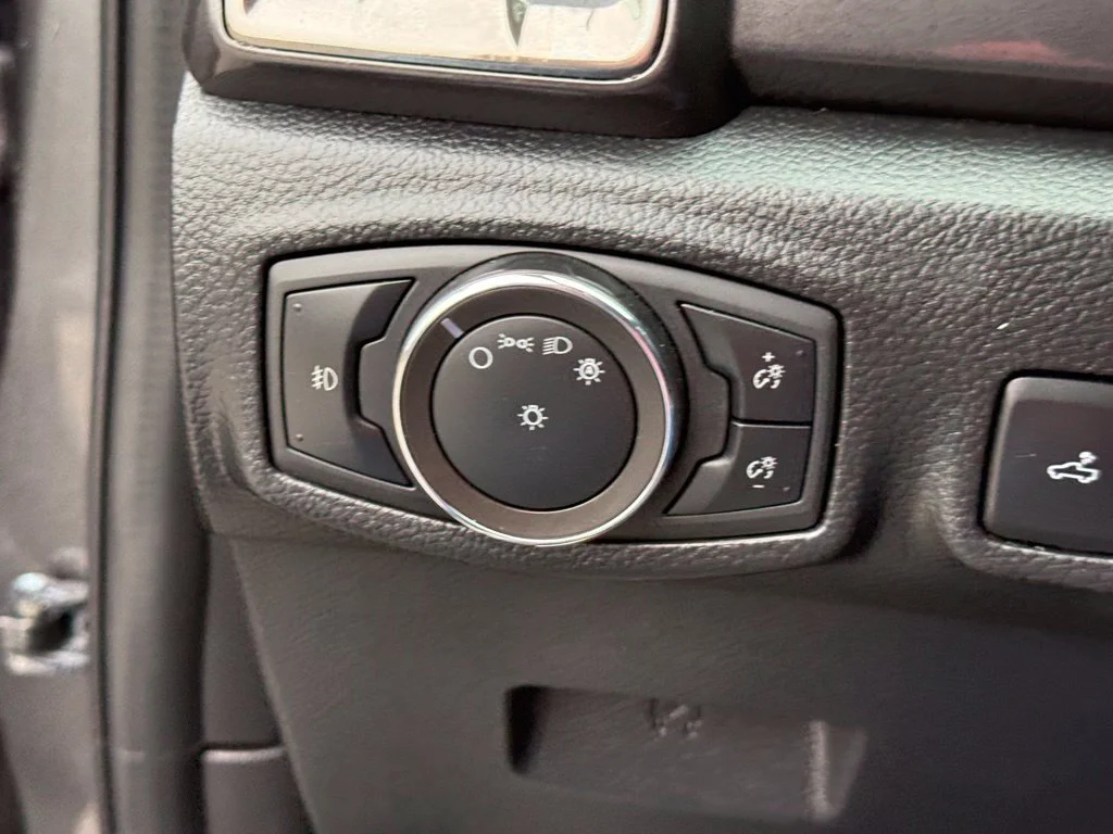 Used 2020 Gray Ford Lariat image 18