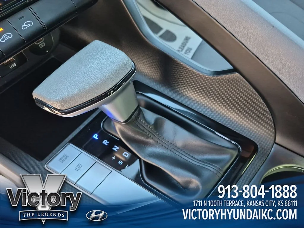Used 2024 Red Hyundai SEL image 25