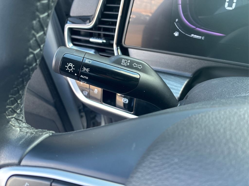 Used 2024 Wolf Gray Kia X-Line image 15