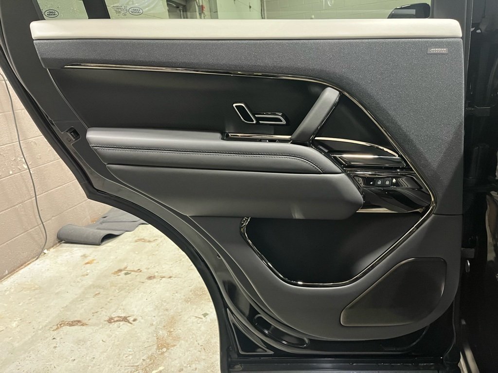 2024 LAND ROVER RANGE ROVER SPORT - Image 27