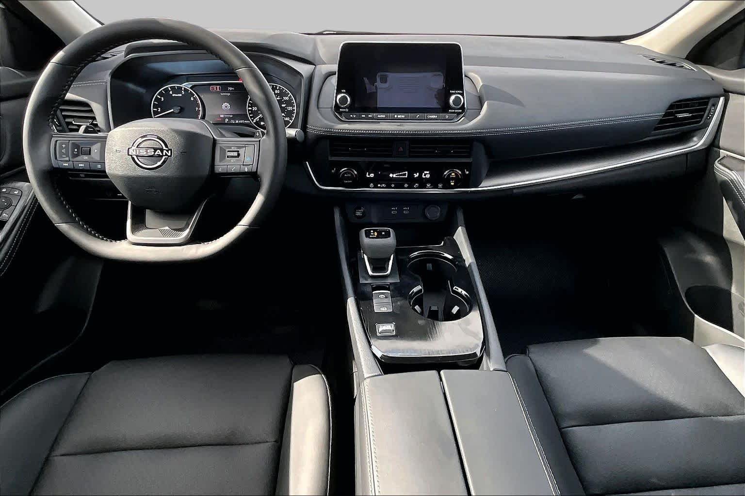 New 2026 Everest White Pearl Tricoat Nissan Dark Armor image 5